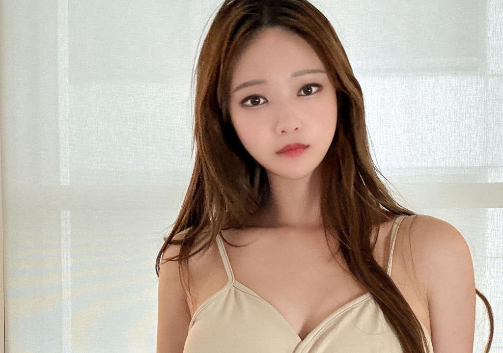 Yuyuhwa Age, Family, Height, Net Worth, Bio 2024